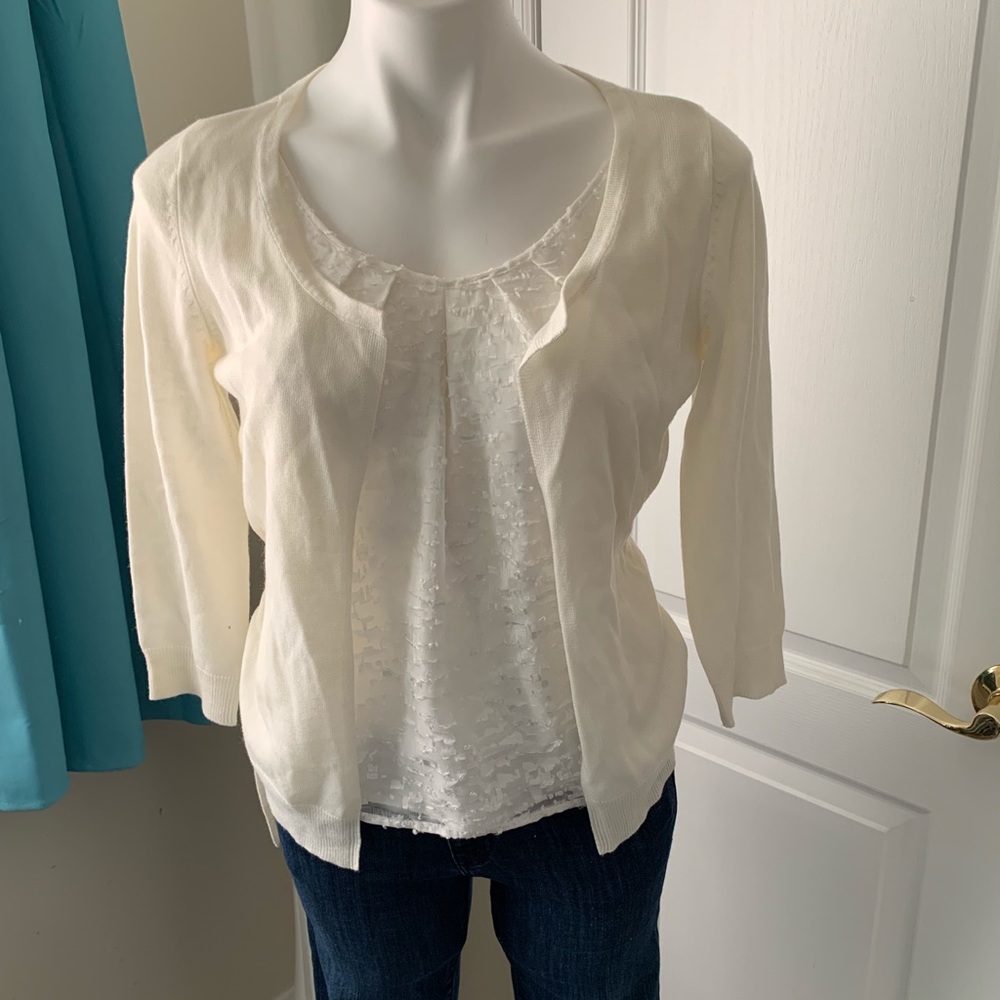 🌻 2 for $20 New York & Company white 2-in-1 shell/cardigan